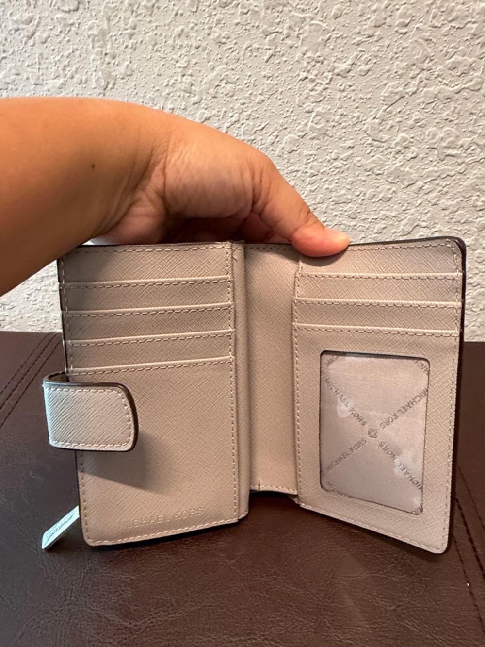 Michael Kors Beige Saffiano Zip & Snap Wallet - Picture 4 of 8